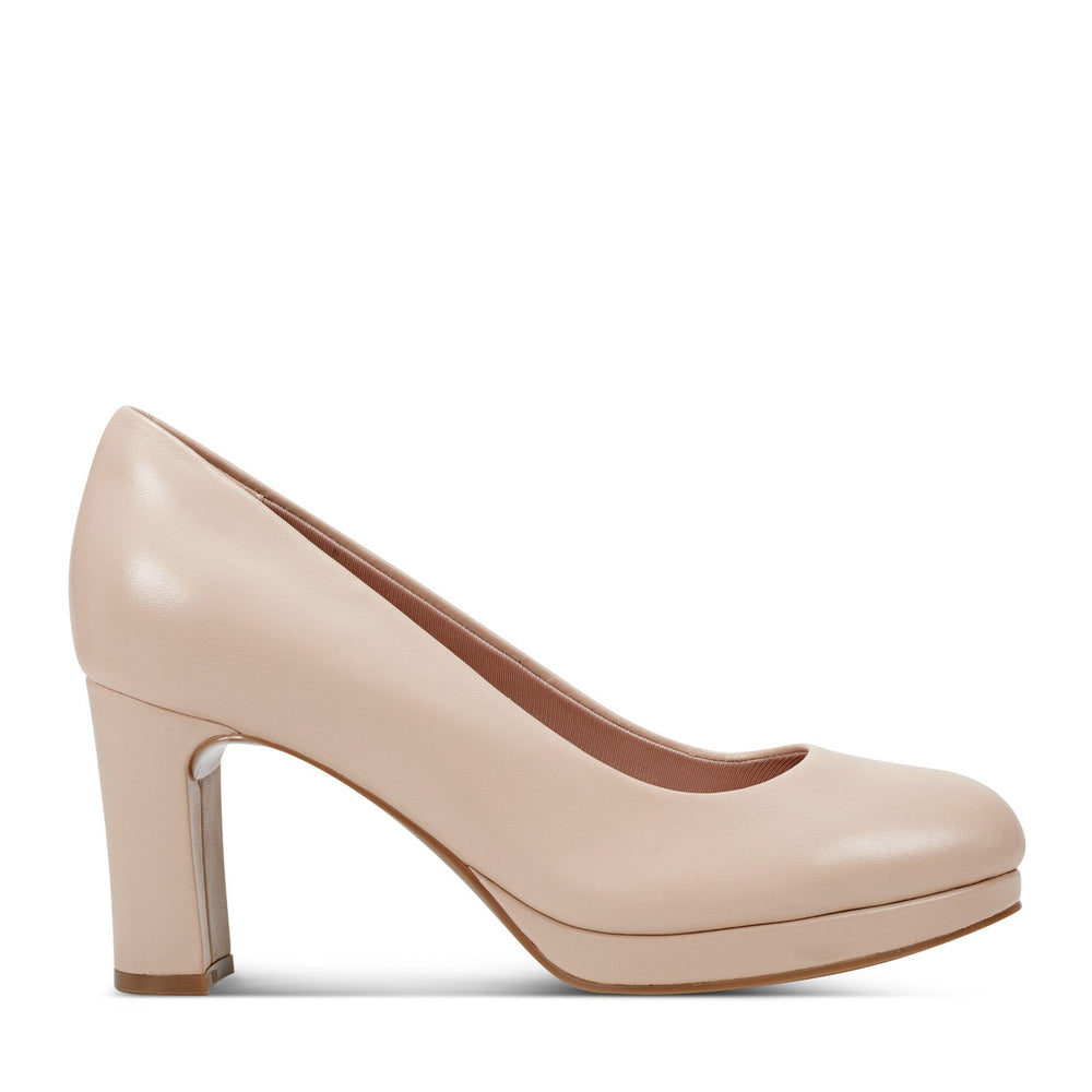 Women Rockport Carmen Total Motion Platform Pumps Light Natural Leather
