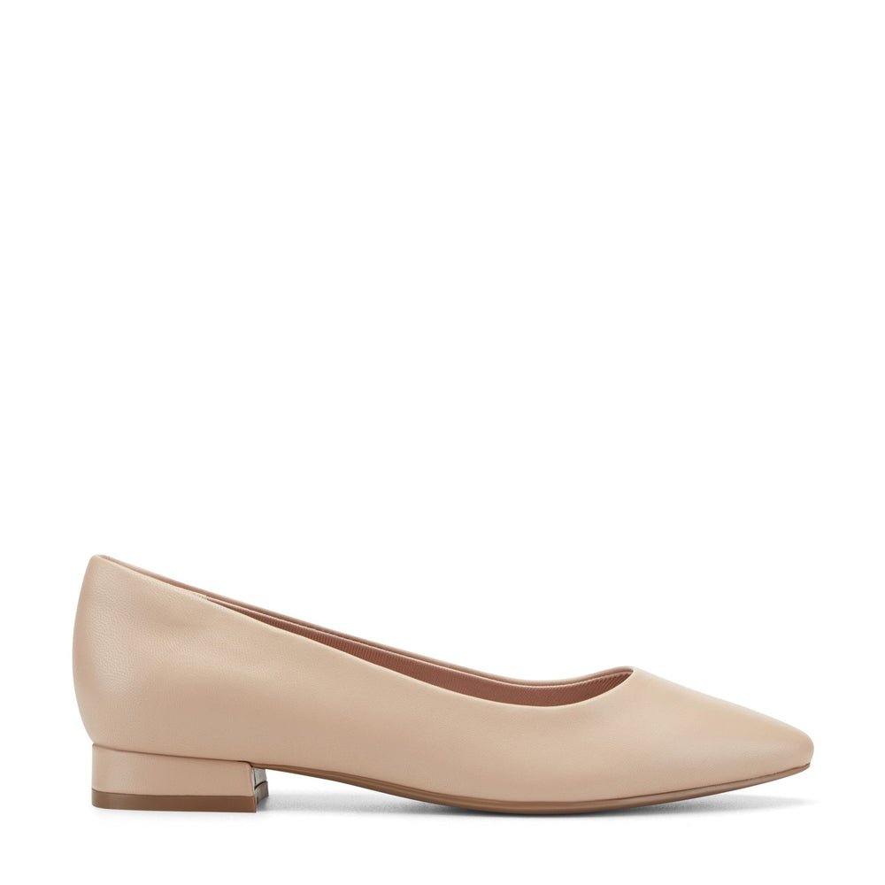 Women Rockport Tessa Total Motion Pointy Toe Dress Flats Light Natural Leather
