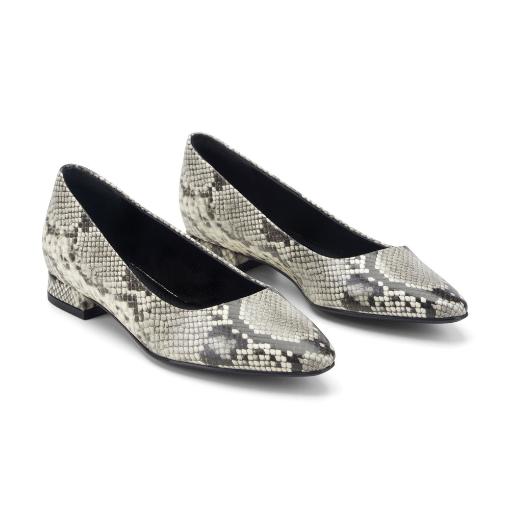 Women Rockport Tessa Total Motion Pointy Toe Dress Flats Black Snake Print